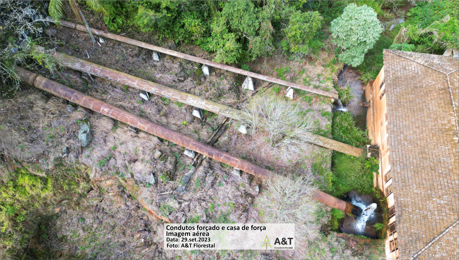 Condutos forçado e casa de força da CGH Tamarana (Imagem de 29.set.2023 por A&T Florestal)